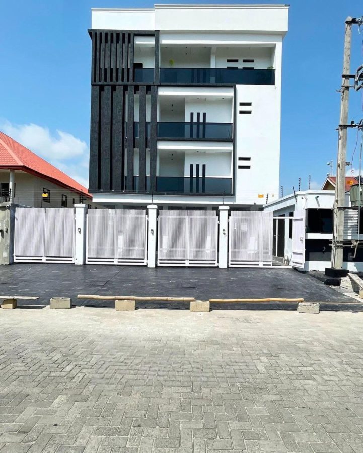 Elegant 3-Bedroom Detached Family Home in Lekki Phase 1
